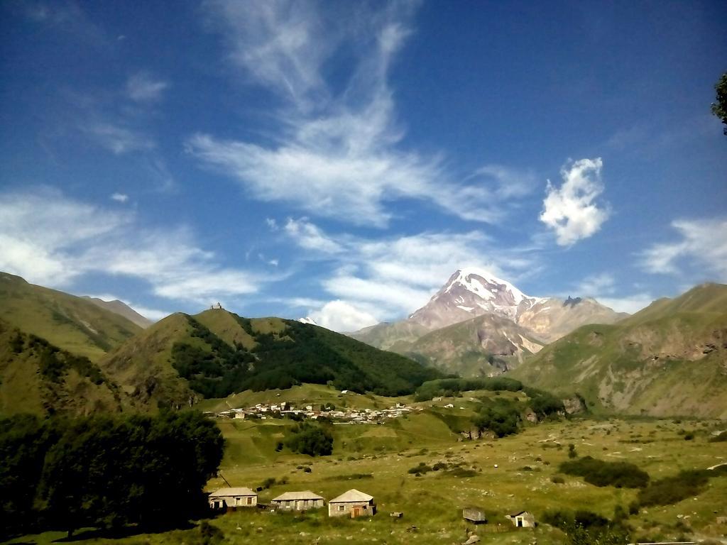 Zura'S Guesthouse Kazbegi Εξωτερικό φωτογραφία